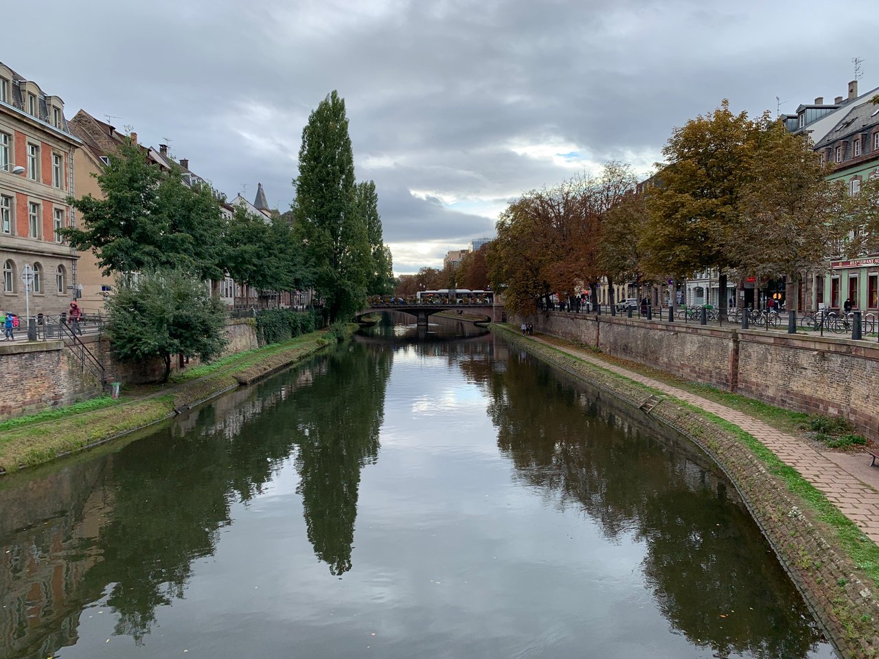  Eine zufällige Brücke in Straßburg 